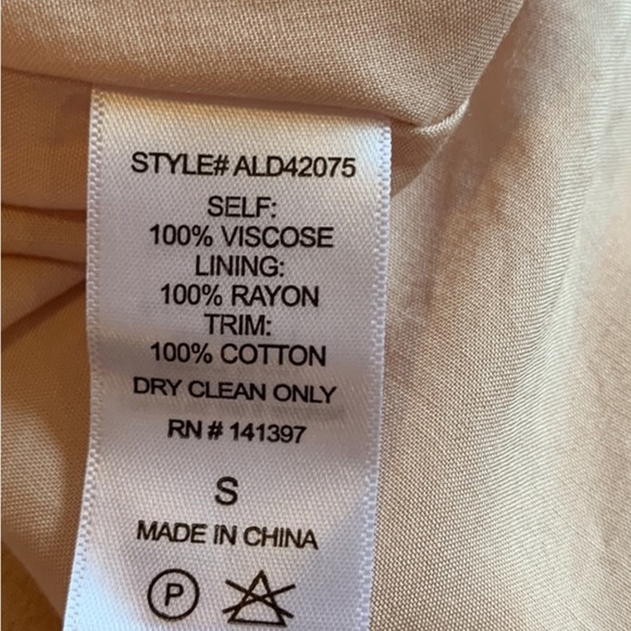 ASTR the Label Blush Pink Crochet Sleeve High Low Hem Feminine Wrap Dress Sz S - Picture 12 of 15